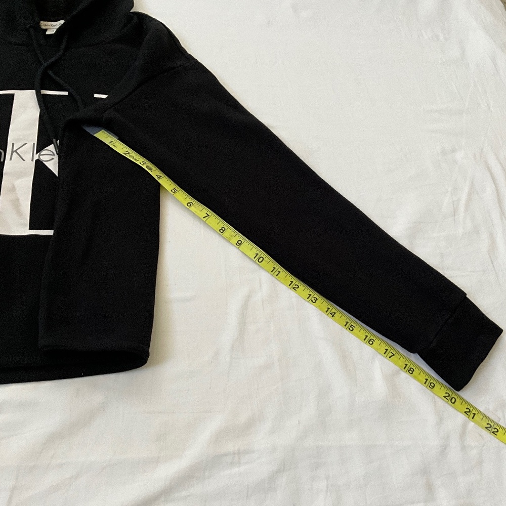 CALVIN KLEIN JEANS Boxy Crop Hoodie Black - Picture 8 of 10